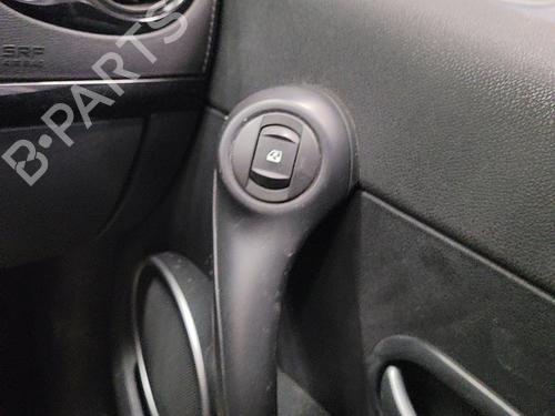 Used Right front window switch RENAULT CLIO III (BR0/1, CR0/1) 1.5 dCi (BR0H, CR0H, CR1S, BR1S) (106 hp) 21811800