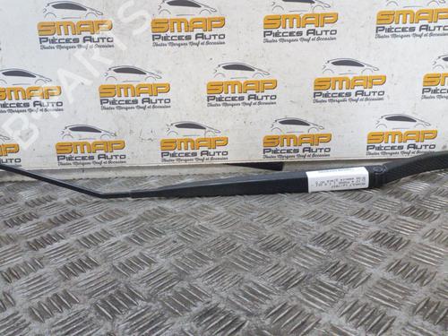 Used Front windshield wiper arm RENAULT CLIO IV (BH_) [2012-2021]  19883271