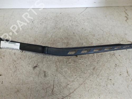 Used Front windshield wiper arm BMW 5 (E60) 530 d (231 hp) 19881568