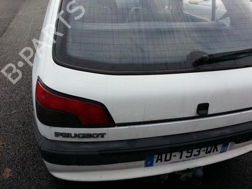 Querlenker links vorne PEUGEOT 306 Hatchback (7A, 7C, N3, N5) 1.9 D | BP21976231M12 