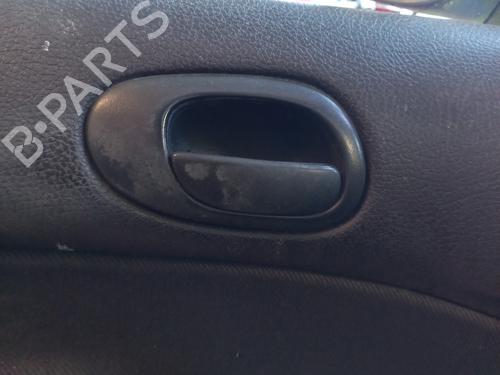 Venstre fortil invendig håndtag PEUGEOT 206 Hatchback (2A/C) 1.4 HDi eco 70 (68 hp) 26577561