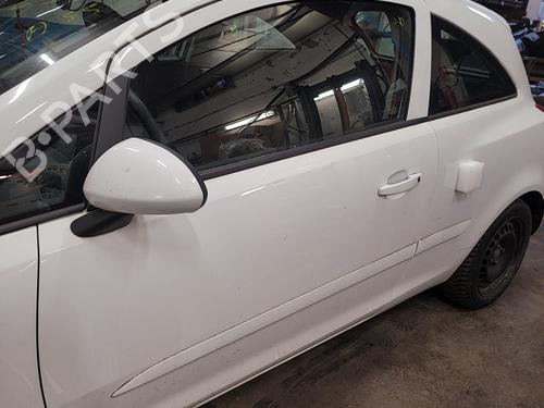 Used Left front door OPEL CORSA C (X01) 1.3 CDTI (F08, F68) (70 hp) 23775681