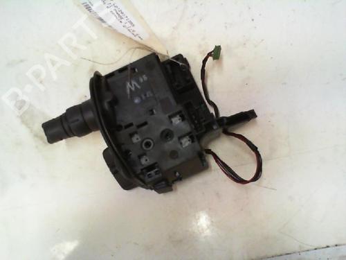 Steering column stalk RENAULT SCÉNIC II (JM0/1_) 1.6 (JM0C, JM0J, JM1B) | BP19899833I23 