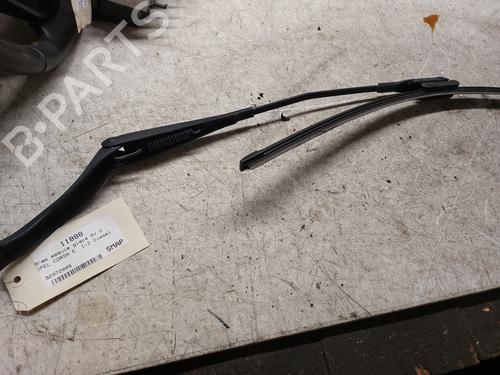 Used Front windshield wiper arm OPEL CORSA D (S07) [2006-2015]  21996023
