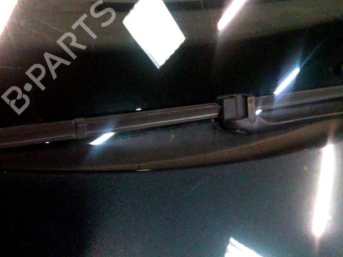 Used Front windshield wiper arm MERCEDES-BENZ E-CLASS (W211) E 320 CDI (211.026) (204 hp) 19890421