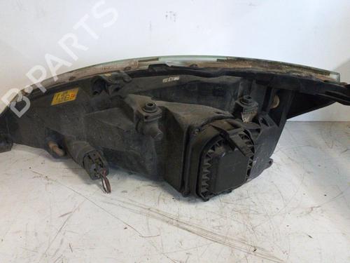Faro derecho FORD FOCUS I (DAW, DBW) [1998-2009]  19882331