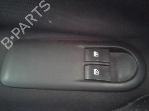 Used Left front window switch RENAULT MEGANE II Saloon (LM0/1_) [2003-2025]  19893520