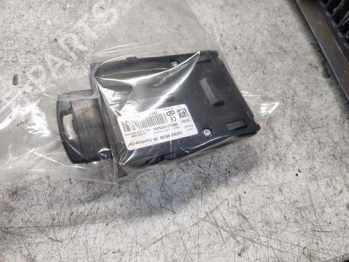 Lecteur Carte RENAULT MEGANE III Hatchback (BZ0/1_, B3_) 1.5 dCi (BZ09, BZ0D, BZ1W, BZ29, BZ14) (110 hp) 21996872