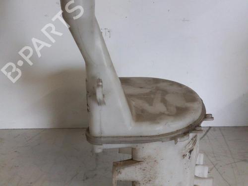Windscreen washer tank TOYOTA YARIS (_P1_) 1.4 D-4D (NLP10_, NLP10R) | BP19882379C113 