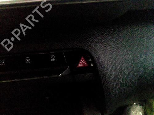 Used Warning switch Warning switch CITROËN C5 AIRCROSS (A_) 1.2 PureTech 130 (ARHNSJ) (131 hp) 21981736 21981736