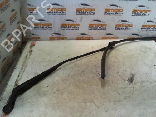 Front windshield wiper arm PEUGEOT 407 (6D_) 2.0 HDi 135 (6DRHRH, 6DRHRE, 6DRHRG, 6DRHRJ) | BP19895982C143 