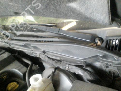 Used Front windshield wiper arm SUZUKI GRAND VITARA II (JT, TE, TD) 1.9 DDiS All-wheel Drive (JT419, TD44, JB419WD, JB419XD,... (129 hp) 19899419