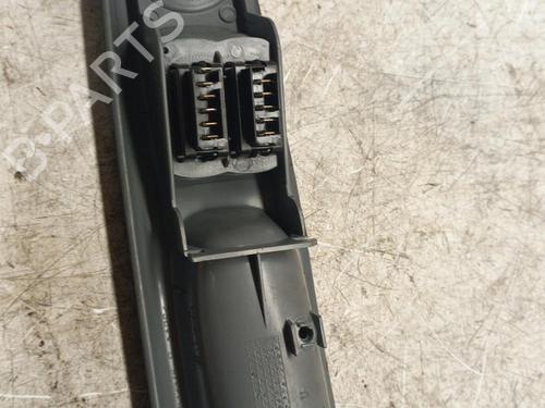 Used Left front window switch RENAULT TWINGO I (C06_) [1993-2012]  19897158