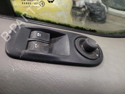Interrupteur de vitre avant gauche RENAULT TRAFIC II Van (FL) 2.0 dCi 115 (FL01, FL0U) (114 hp) 22371786