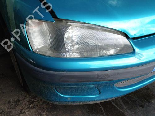 Used Right headlight PEUGEOT 106 II (1A_, 1C_) 1.1 i (60 hp) 19896813