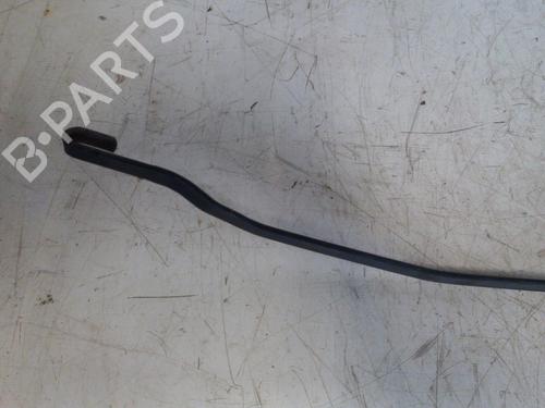 Used Front windshield wiper arm HYUNDAI i20 I (PB, PBT) [2008-2015]  19893684
