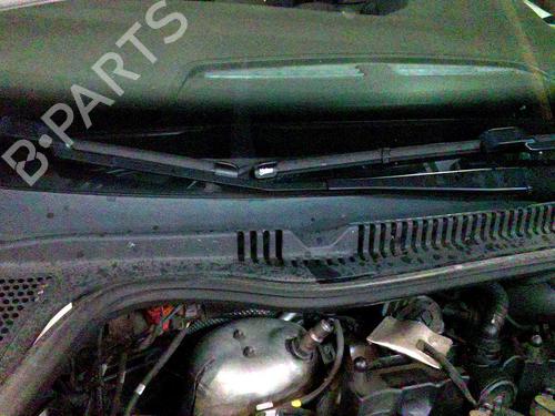 Used Front windshield wiper arm SEAT IBIZA IV (6J5, 6P1) 1.2 TDI (75 hp) 19890500