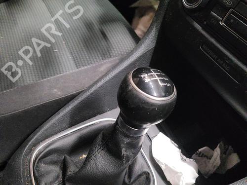 Used Gear lever VW GOLF VI (5K1) 1.6 TDI (105 hp) 21811868