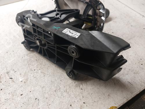 Gearstang RENAULT MEGANE IV Hatchback (B9A/M/N_) 1.2 TCe 130 (B9MR) (130 hp) 25004619