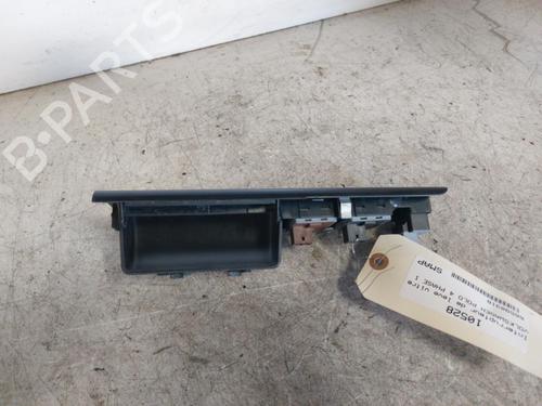 Used Left front window switch VW POLO (9N_, 9A_) 1.2 12V (64 hp) 19893013