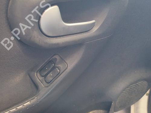 Poignée intérieure avant gauche OPEL CORSA C (X01) 1.2 (F08, F68) (75 hp) 20664202