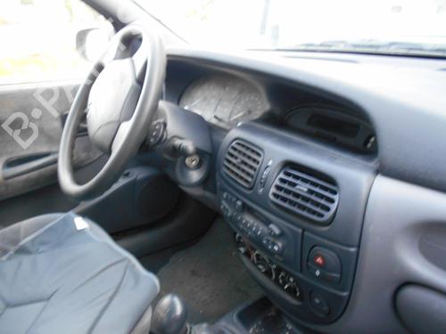 Left front window switch RENAULT MEGANE I (BA0/1_) 1.6 16V (BA04, BA0B, BA11, BA1J, BA16, BA19, BA1K, BA1V,... | BP21987029I27 