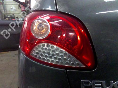Used Left taillight PEUGEOT 206+ (2L_, 2M_) 1.4 HDi eco 70 (68 hp) 19894115