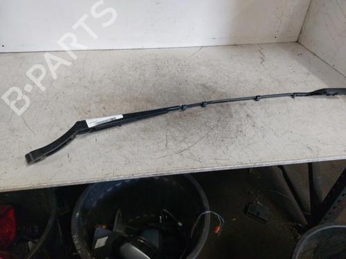 Used Front windshield wiper arm CITROËN C5 AIRCROSS (A_) 1.2 PureTech 130 (ARHNSJ) (131 hp) 19882148