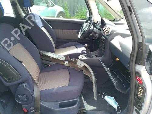 Left taillight PEUGEOT 1007 (KM_) 1.4 HDi | BP19889917C34 