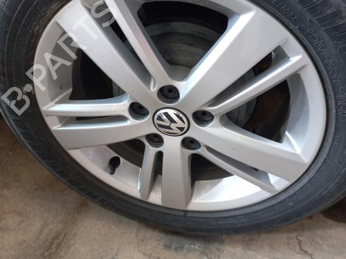 Used Rim VW POLO V (6R1, 6C1) 1.2 (70 hp) 25895047