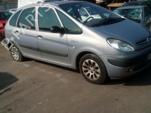 Left headlight CITROËN XSARA PICASSO (N68) 2.0 HDi | BP19883605C28 