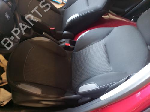Used Left front seat PEUGEOT 208 I (CA_, CC_) 1.6 HDi / BlueHDi 75 (75 hp) 27617858