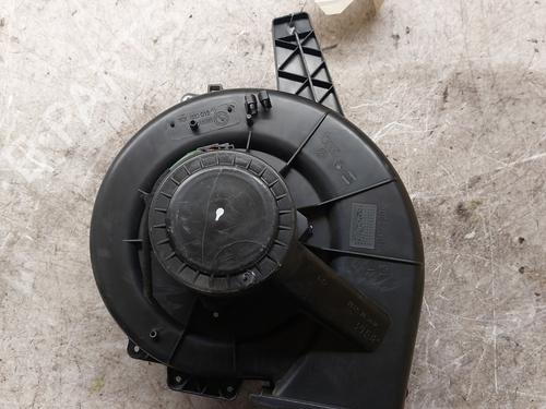 Heater blower motor SEAT IBIZA IV (6J5, 6P1) 1.6 TDI | BP21984296M62 