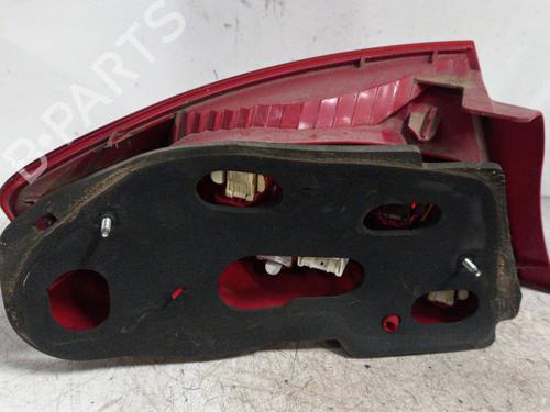 Right taillight PEUGEOT 407 (6D_) 2.0 HDi (6DRHRH) | BP19898244C35 