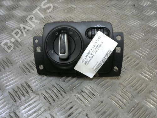Used Headlight switch VW GOLF VI (5K1) [2008-2014]  21978588