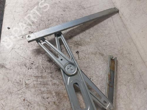Front left window mechanism TOYOTA YARIS (_P9_) 1.3 VVT-i (SCP90_, SCP90R) | BP19878871C22 