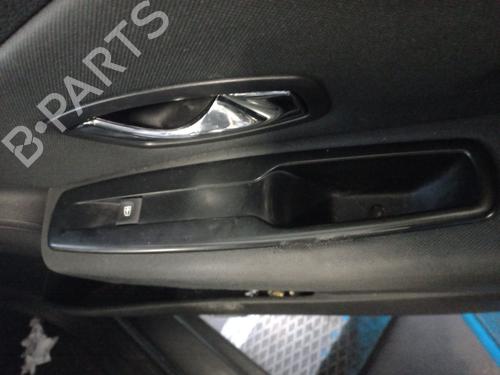 Used Right front window switch RENAULT MEGANE III Hatchback (BZ0/1_, B3_) 1.5 dCi (BZ09, BZ0D, BZ1W, BZ29, BZ14) (110 hp) 23777831