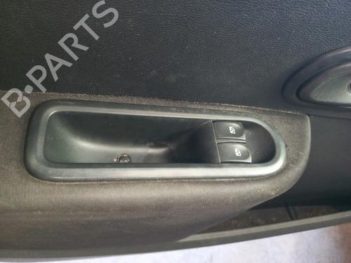 Used Left front window switch RENAULT CLIO III (BR0/1, CR0/1) 1.2 16V (BR02, BR0J, BR11, CR02, CR0J, CR11) (75 hp) 25288689
