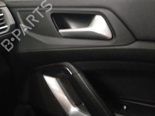 Høyre foran invendig håndtak PEUGEOT 308 II (LB_, LP_, LW_, LH_, L3_) 1.5 BlueHDi 130 (131 hp) 26618426