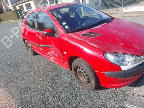 Faro izquierdo PEUGEOT 206 Hatchback (2A/C) 1.4 HDi eco 70 | BP27186164C28 