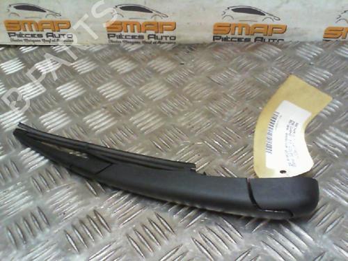 Used Rear windshield wiper arm RENAULT MEGANE II (BM0/1_, CM0/1_) [2001-2012]  19891137