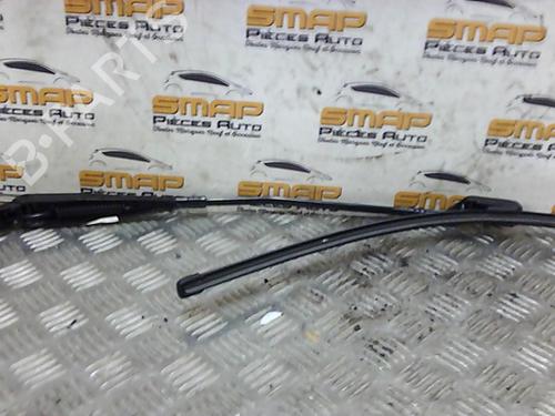 Used Front windshield wiper arm PEUGEOT 208 I (CA_, CC_) 1.6 HDi (92 hp) 19891127