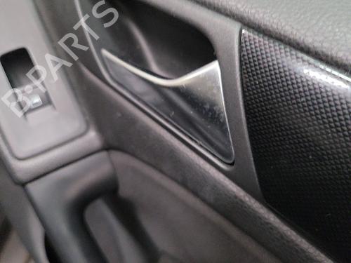 Used Front right interior door handle VW GOLF VI (5K1) 1.6 TDI (105 hp) 21811866