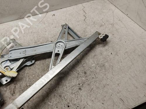 Front right window mechanism TOYOTA YARIS (_P1_) 1.4 D-4D (NLP10_, NLP10R) | BP19897499C23 