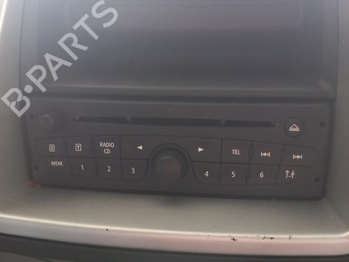 Radio RENAULT TRAFIC II Bus (JL) 2.0 dCi 90 281152957R