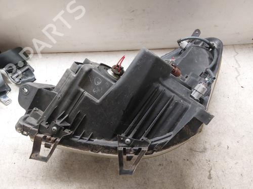 Right headlight TOYOTA COROLLA Verso (ZER_, ZZE12_, R1_) 2.2 D-4D (AUR10_, AUR10R) | BP21993526C29 