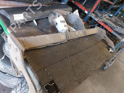 Kule for tilhengerfeste/Mekanisme TOYOTA HILUX VIII Pickup (_N1_) 2.4 D 4WD (GUN125_, GUN125R) (150 hp) 24636177