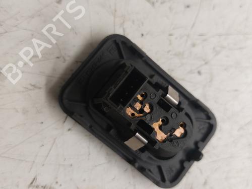 Used Right front window switch Right front window switch OPEL CORSA C (X01) 1.3 CDTI (F08, F68) (70 hp) 21975272 21975272