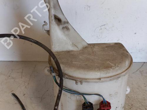 Used Windscreen washer tank TOYOTA YARIS (_P1_) 1.4 D-4D (NLP10_, NLP10R) (75 hp) 19897726