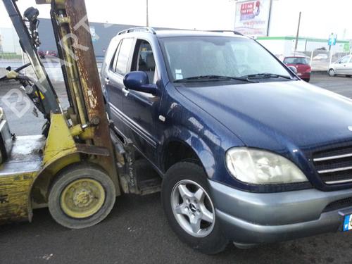 Left headlight MERCEDES-BENZ M-CLASS (W163) ML 270 CDI (163.113) | BP19899703C28 